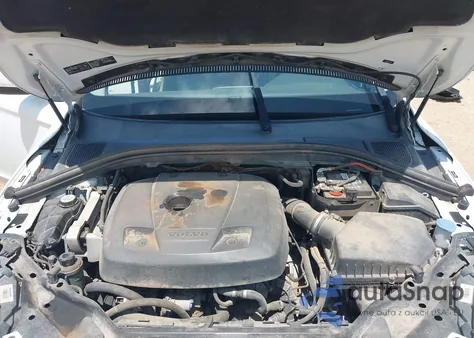 2015 Volvo Xc60 T5 Premier из США, поврежденный, VIN YV440MDK2F2733715